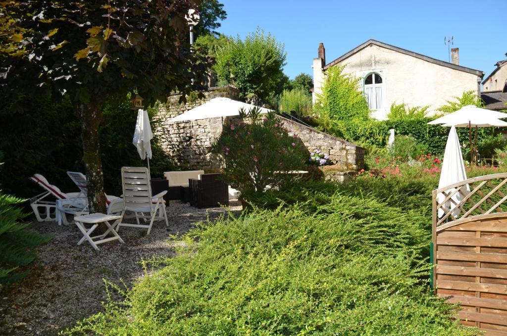 Hotel Et Studios D'Orfeuil บูร์บอนน์-เลส์-แบงส์ ห้อง รูปภาพ