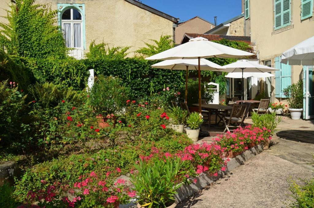 Hotel Et Studios D'Orfeuil บูร์บอนน์-เลส์-แบงส์ ห้อง รูปภาพ