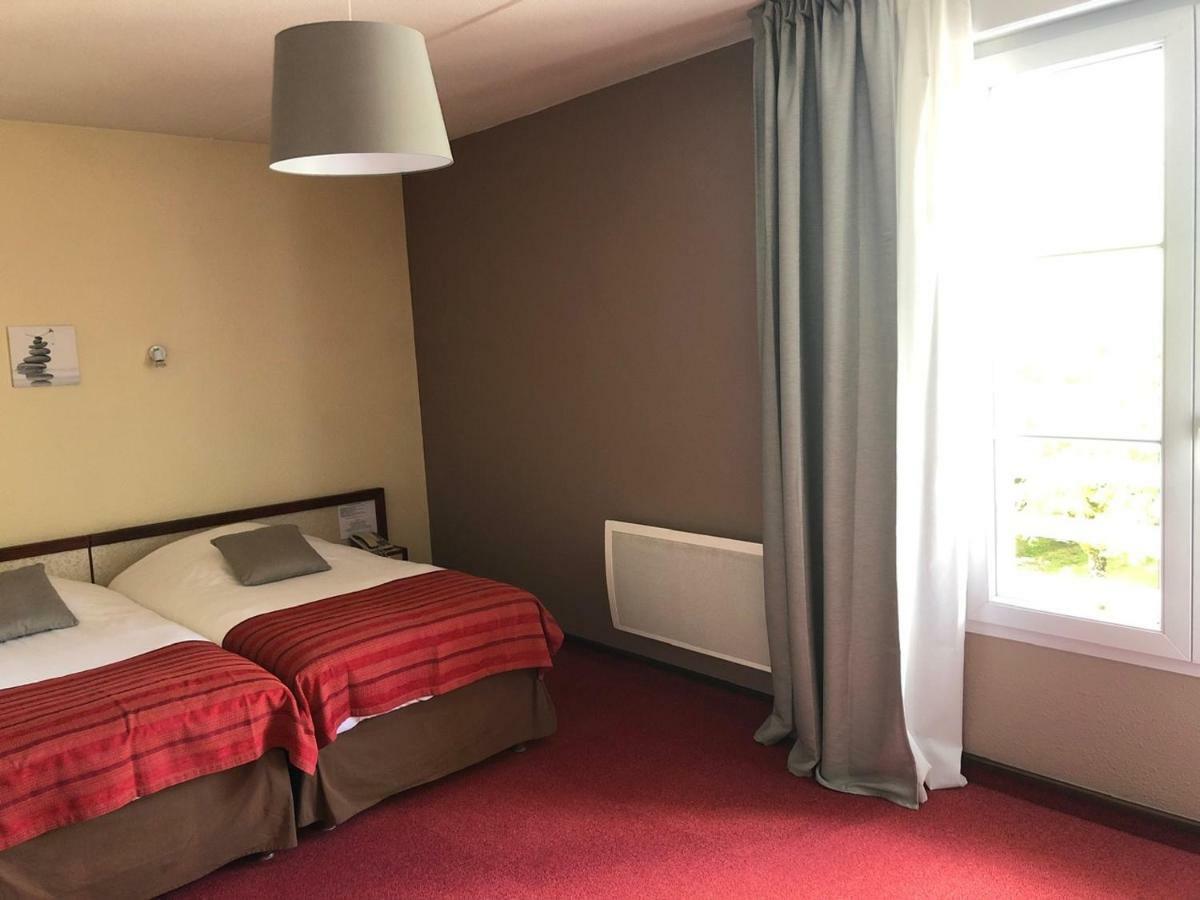 Hotel Et Studios D'Orfeuil บูร์บอนน์-เลส์-แบงส์ ภายนอก รูปภาพ